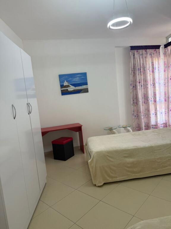 Apartament 2+1 me qera prane konvikteve tek fakulteti i inxhinierise
