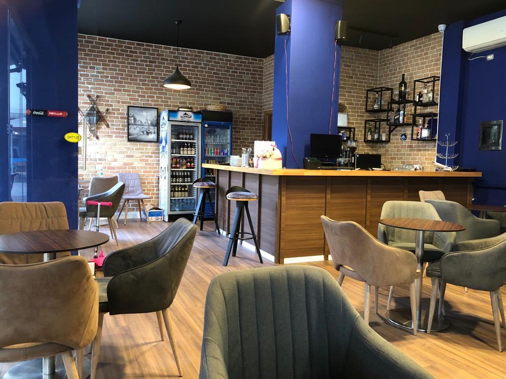 Shop for sale at the Kontakt complex in the area of the former Partizani club near the Park.