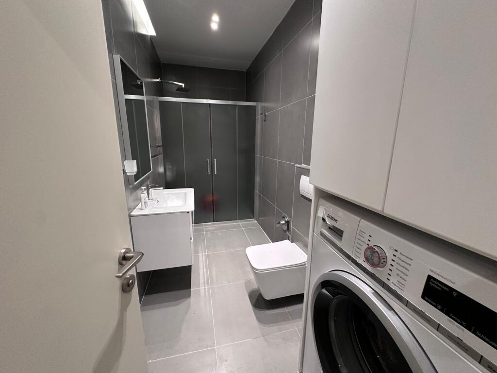 Qera 1+1 /Pazari /Tirane/Mobilim Lux