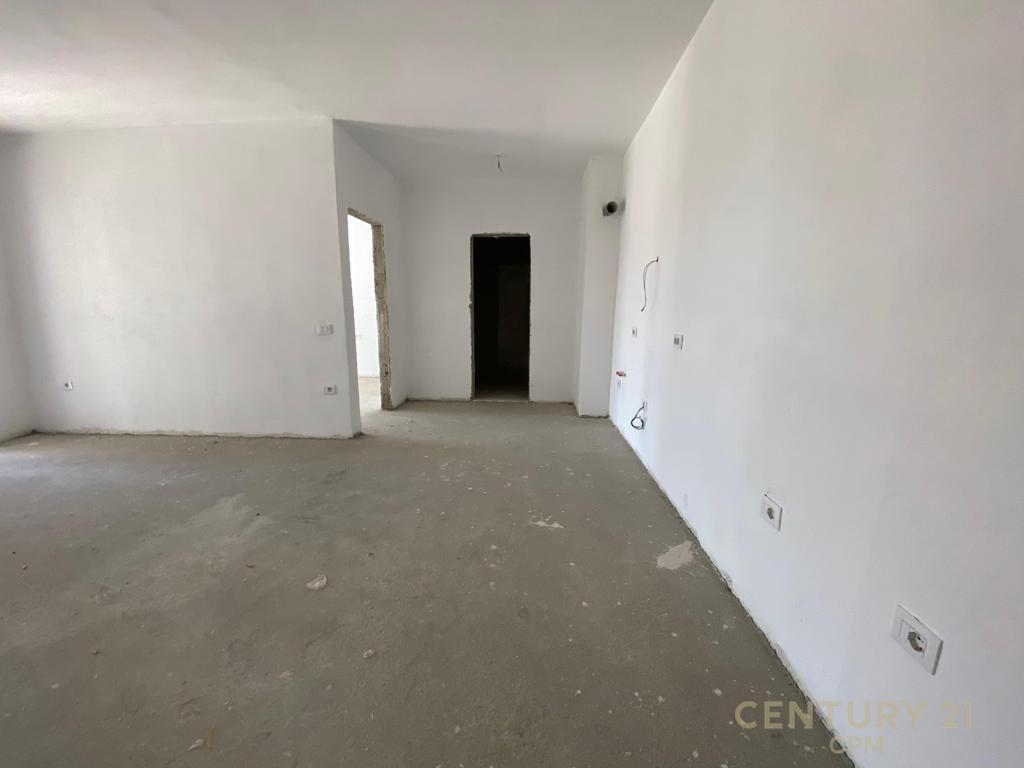 TEK SHESHI SHQIPONJA SHESIM APARTAMENT 1+1