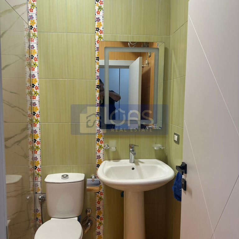 Jepet me qera apartament 3+1+2  ne Brryl .