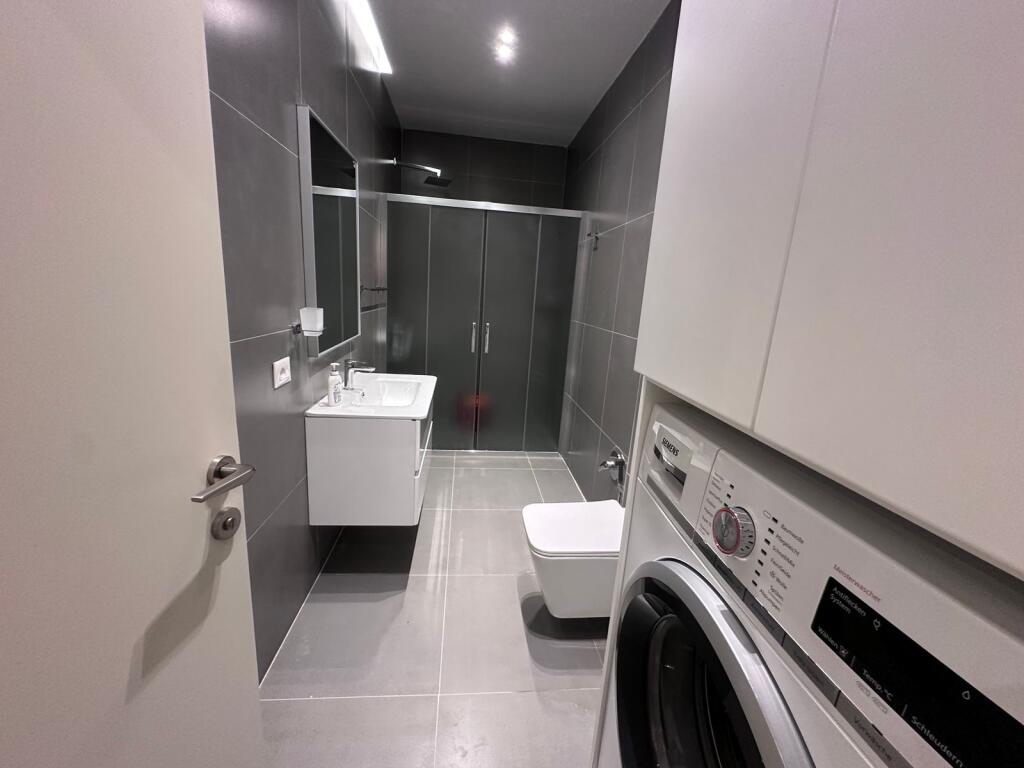 Apartament 1+1 me Qera tek Pazari i Ri