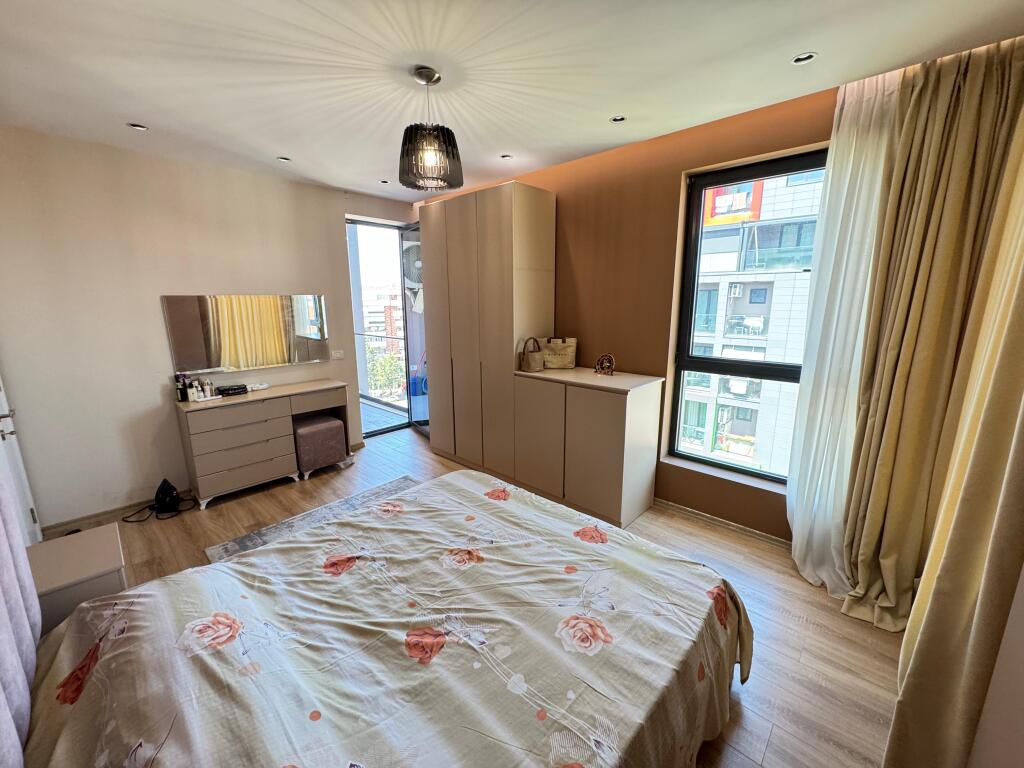 Jepet me qera Apartament 2+1  Adresa : Astir Future Home  Kati 6  I mobiluar  Cmimi 60,000 lek ne muaj
