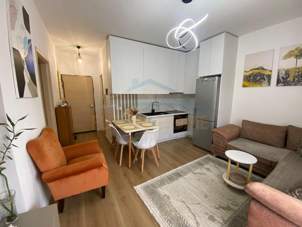 Shitet, Apartament 1+1 Fres