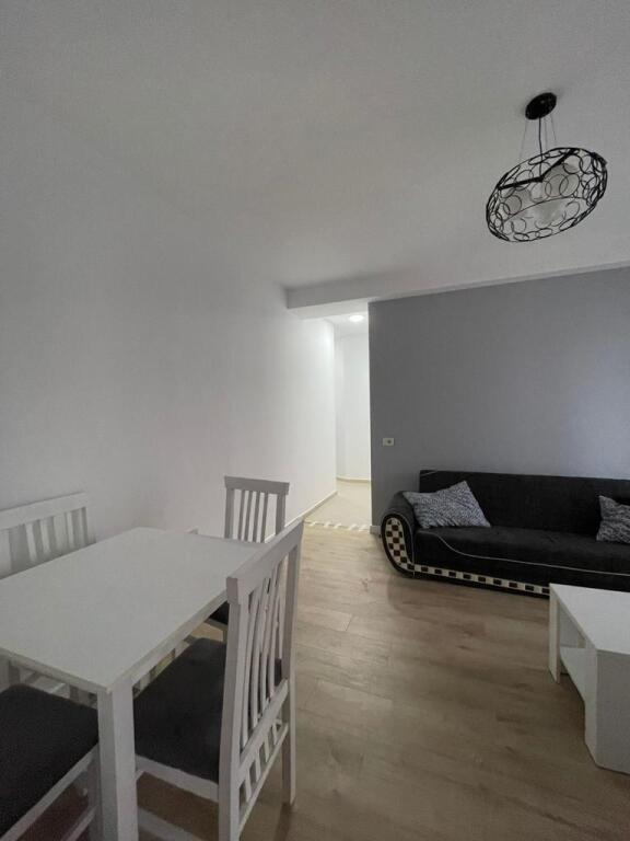 Kodra e diellit casa in affitto 43,000