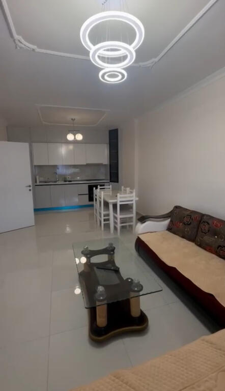 Affittasi appartamento 2+1 alla Kthesa e Kamzës!