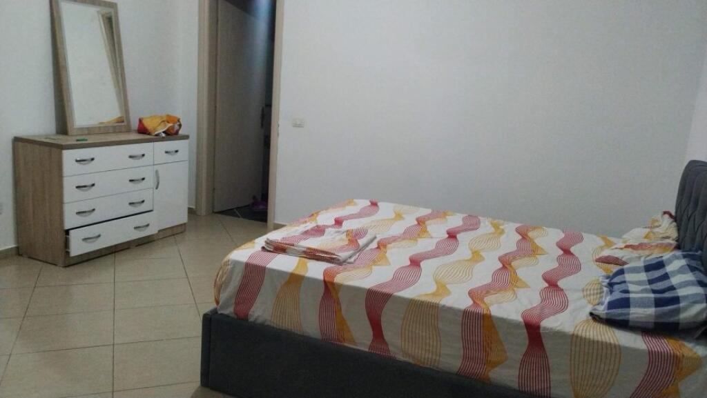 Tirane, jap me qera apartament 2+1+2 banjo Kati 1, 90 m² 40.000 Lek