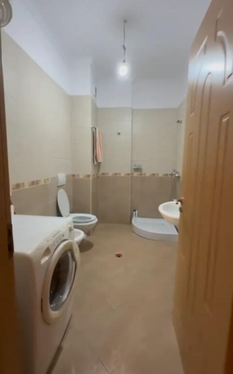 Jepet apartament 2+1 me qera ne Fresk , restorant fresku