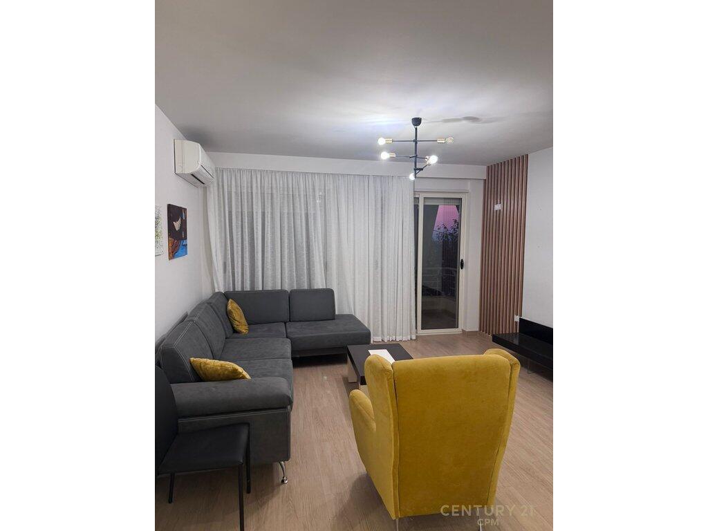 APARTAMENT 3+1+2+P PER QIRA, LIQENI I THATE!