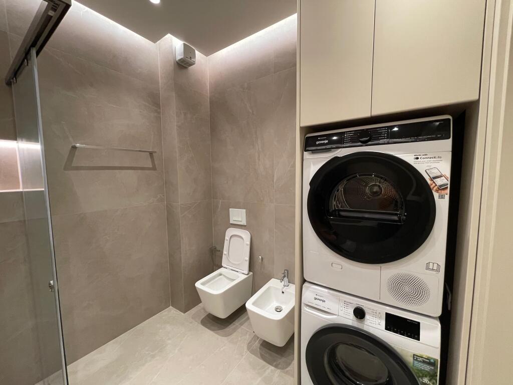 2+1 në Paskuqan për qira Te white palace