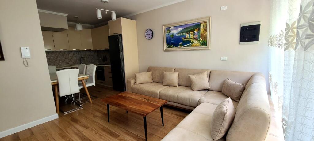 Duplex 2+1+2 për qira në "Rezidencen Kodra e Diellit 2"