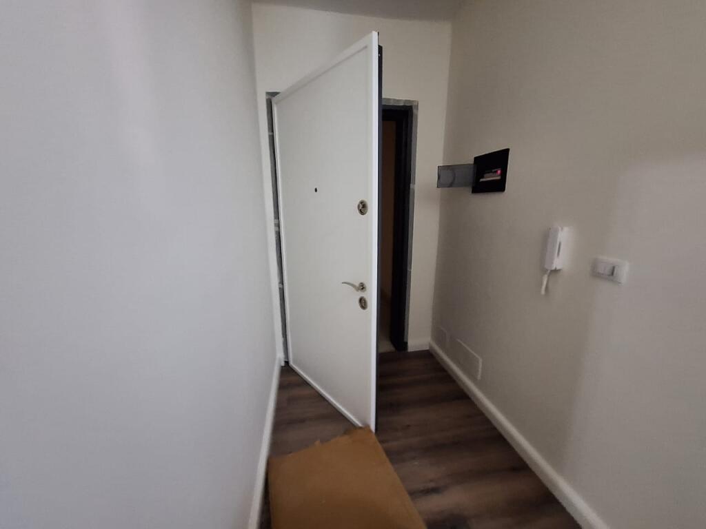 Affittasi appartamento 1+1 solo con cucina vicino a Fiori di bosko!