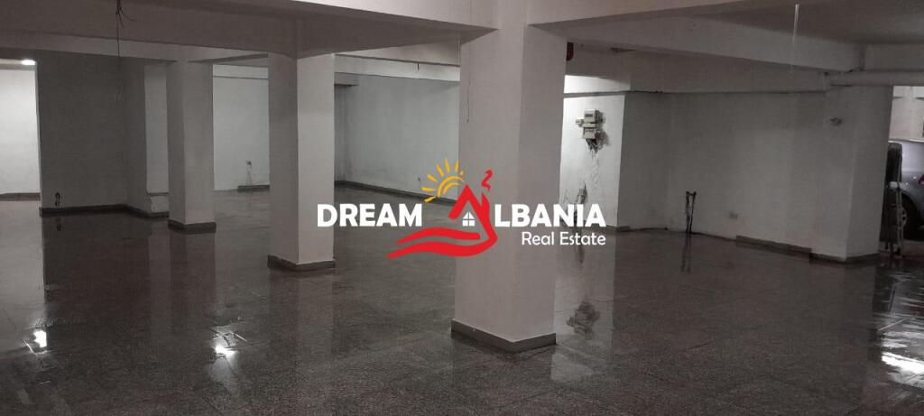 Business premises for rent in the Center at the beginning of the Durres road in Tirana ( 42611066)
