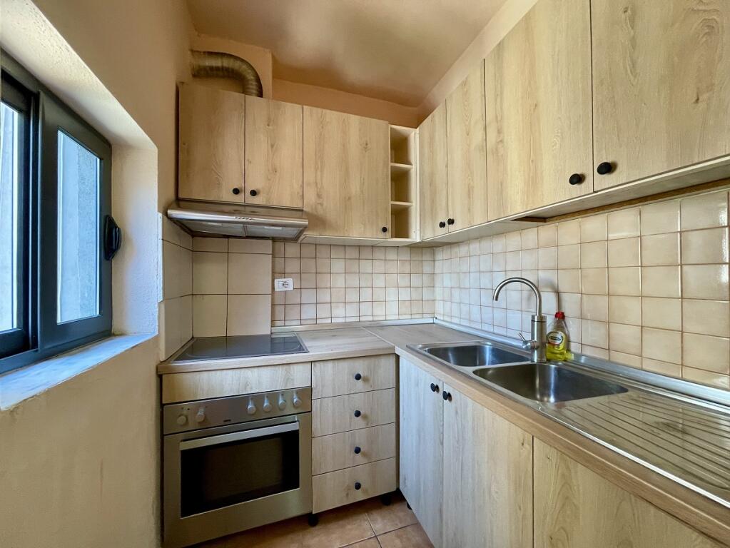 Jepet me QIRA apartament 2+1 KOMUNA E PARISIT afër EHW