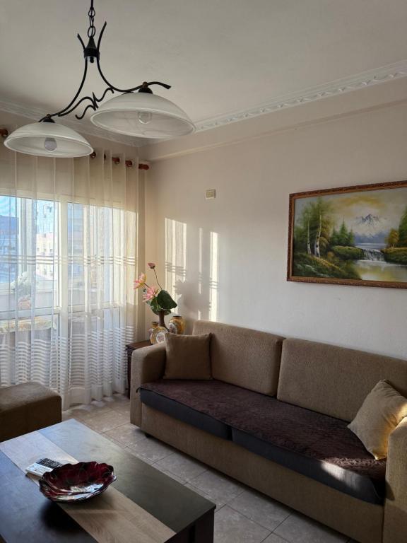APPARTAMENTO IN AFFITTO 1+1 COMUNE DI PARIGI 550 EURO