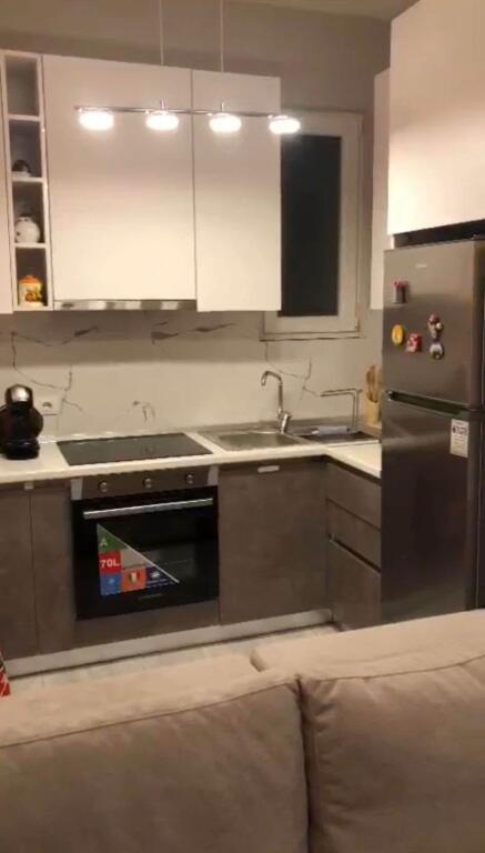 Shitet apartament 1+1 5 Maji