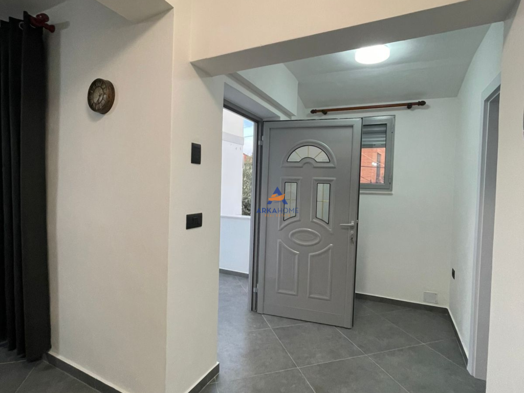 AFFITTASI APPARTAMENTO 2+1 "VIA RIZA CEROVA" 600 EURO