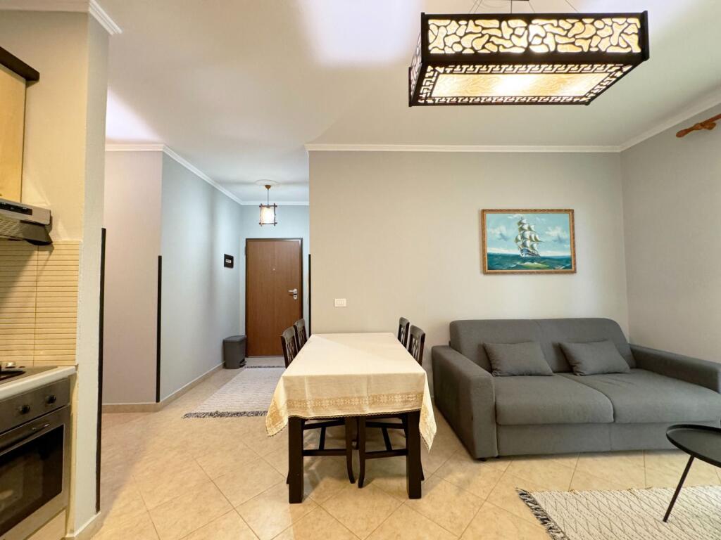 SHITET APARTAMENT 1+1 NE PLAZHIN E MALI ROBIT