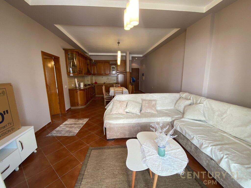 GIVE APARTMENT 2+1+PARKING IN THE PARIS MUNICIPALITY