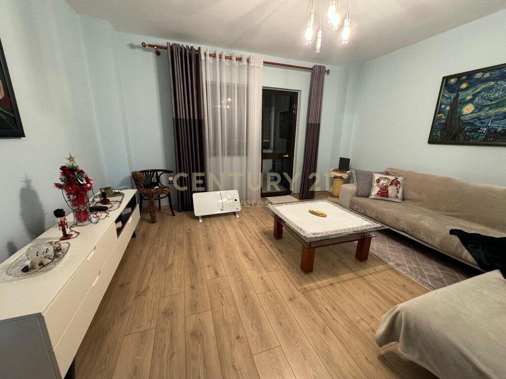 FOR SALE APARTMENT 2+1 + SHOP, OPPOSITE THE NEW MATERNITY!