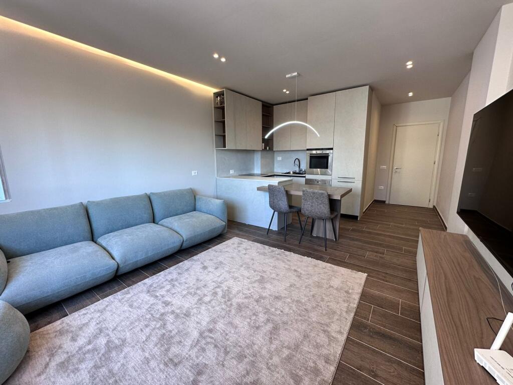Qera 1+1 Pazari Ri / Luxury