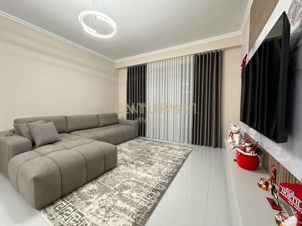 Jepet me qira apartament 2+1 i vendosur tek Urban Gate.