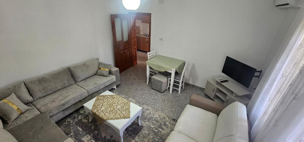 JEPET ME QERA APARTAMENT 1+1 TEK ISH PARKU!