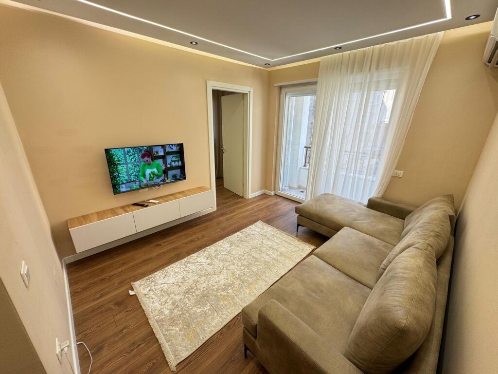 🚪Rent Apartment 1+1  📍Center, Donika Center (Near Flora Cafe)💶Price 75,000 lek per month