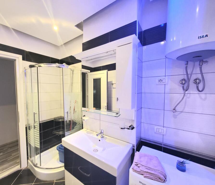 JEPET ME QERA APARTAMENT 1+1 NE ASTIR