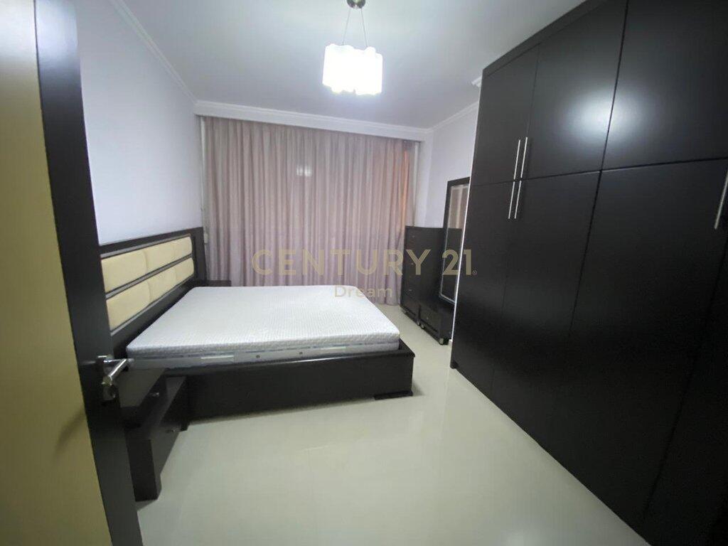 ATTICO IN VENDITA A SARANDA – VICINO A BOUVGAINVILLE BAY!