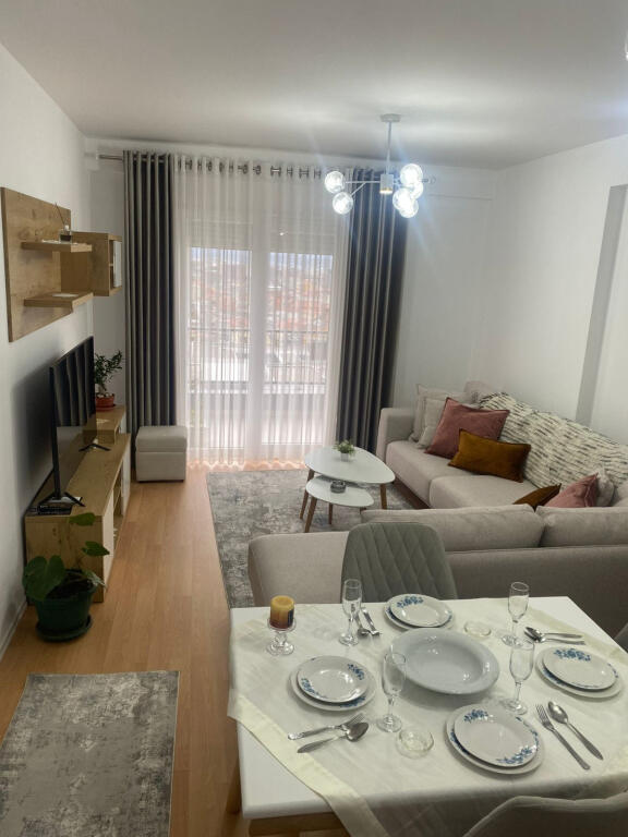 Apartament 2+1 Me Qera Tek 5 Maji (ID B2201433) Tirane
