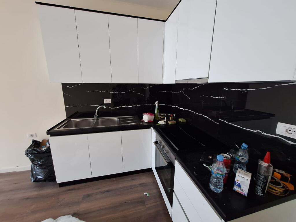 Affittasi appartamento 1+1 solo con cucina vicino a Fiori di bosko!