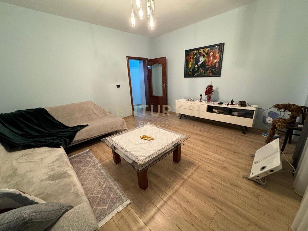 FOR SALE APARTMENT 2+1 + SHOP, OPPOSITE THE NEW MATERNITY!