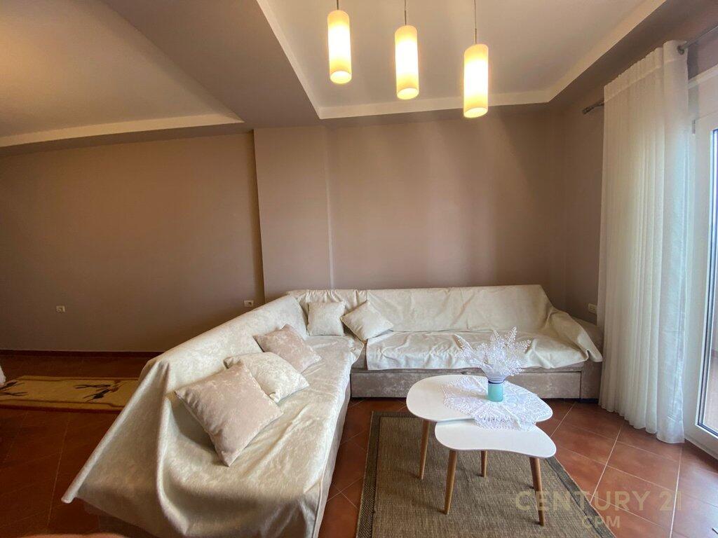 GIVE APARTMENT 2+1+PARKING IN THE PARIS MUNICIPALITY