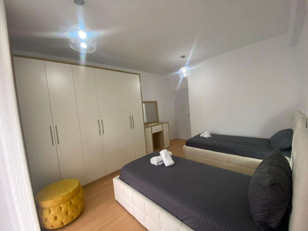Apartament 2+1 Me Qera Tek 5 Maji (ID B2201433) Tirane