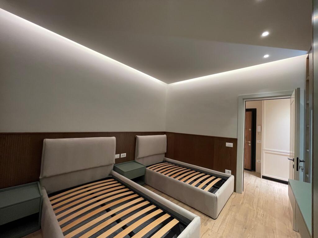 2+1 në Paskuqan për qira Te white palace