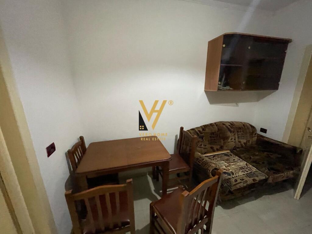 JEPET APARTAMENT ME QERA TE MINISTRIA E DREJTESISE  380 EURO