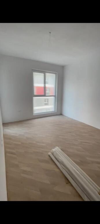Shitet apartament 1+1 tek Univers City
