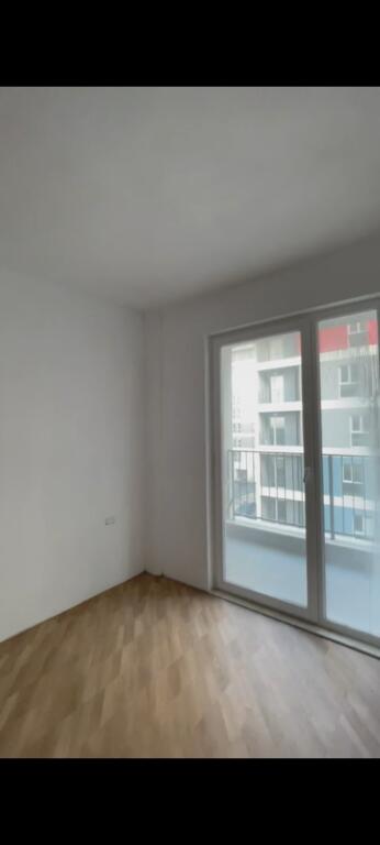 Shitet apartament 1+1 tek Univers City