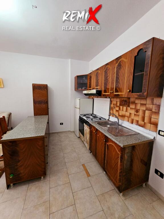 SHITET APARTAMENT 1+1 PRANE KAZAZIT,DURRËS