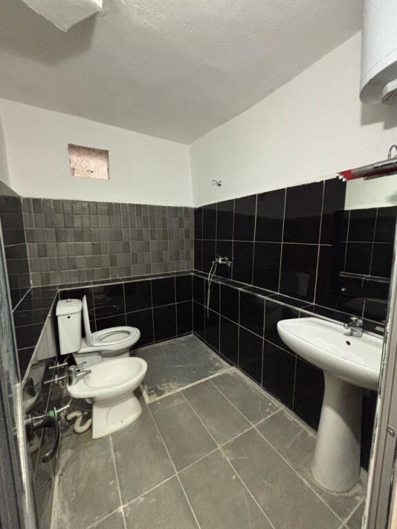 APARTAMENT ME QERA 2+1 SELITE 450 EURO