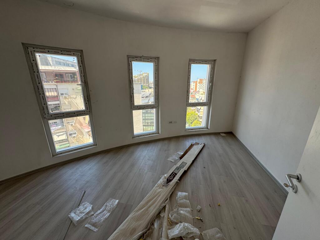 📣Office space for rent with Parking📍Blackbird  💶Price 2000 euros including parking