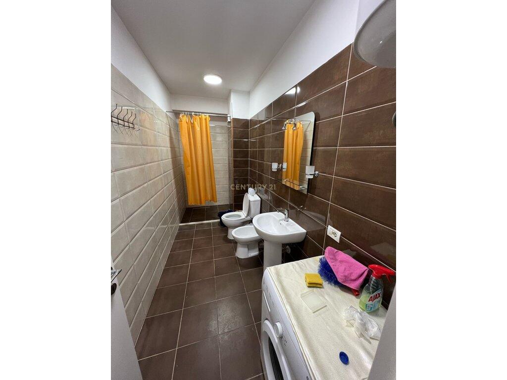 Apartament 2+1 për Qira në Komuna e Parisit, Tiranë