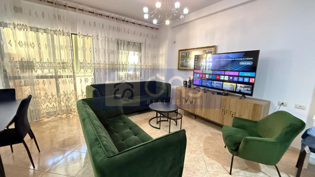 Jepet me qira  apartament 2+1+2 ne Komunen e parisit