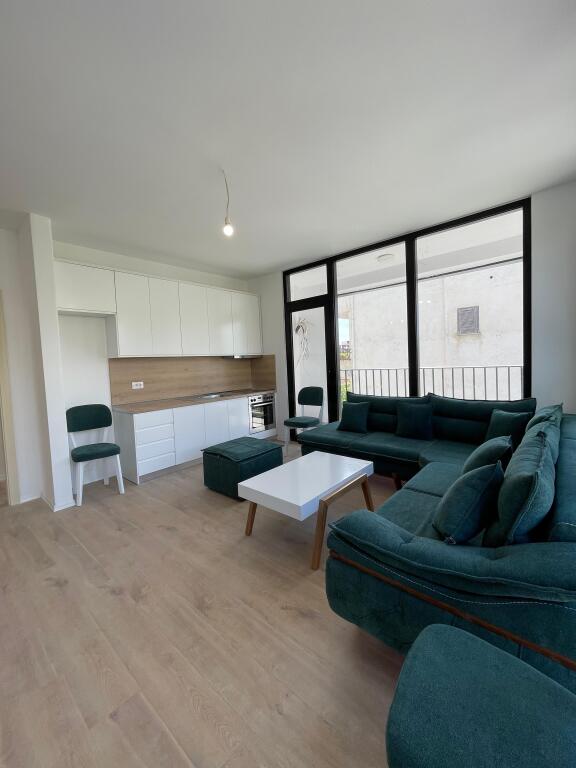 Jepet me Qira Apartament 2+1+2 + Post Parkimi - Ali Dem
