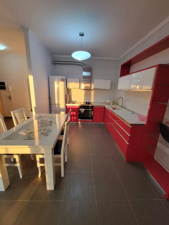 Qytet Studenti Jepet Apartament 2+1+2 Me Qera