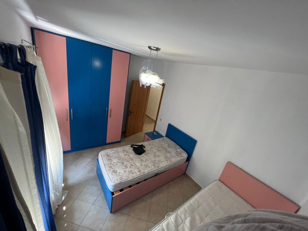 🏢Kodra e Diellit,Rr.Rrapo Hekali,jepet me qera apartament 2+1, i mobiluar : 50,000Leke