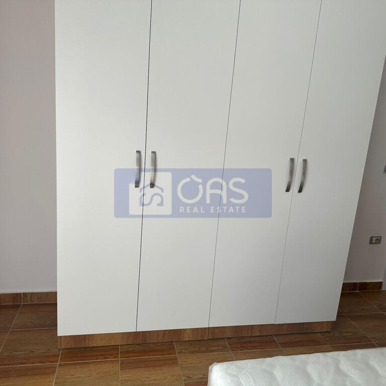 Jepet me qera apartament 3+1+2  ne Brryl .