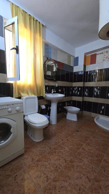 Siri kodra, 2+1 apartment for rent, including water (30,000 leke)
