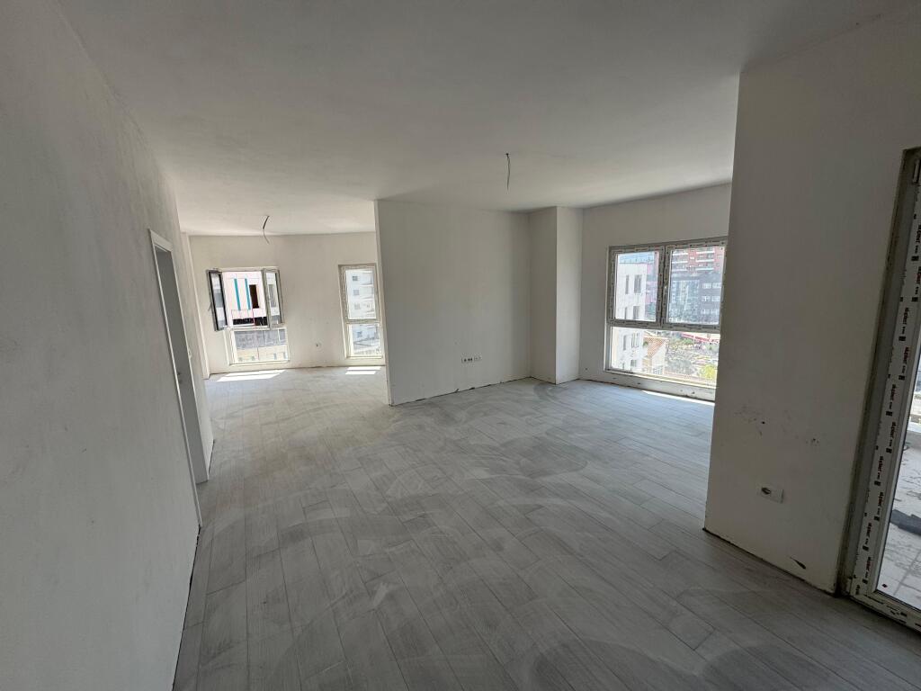 📣Office space for rent with Parking📍Blackbird  💶Price 2000 euros including parking
